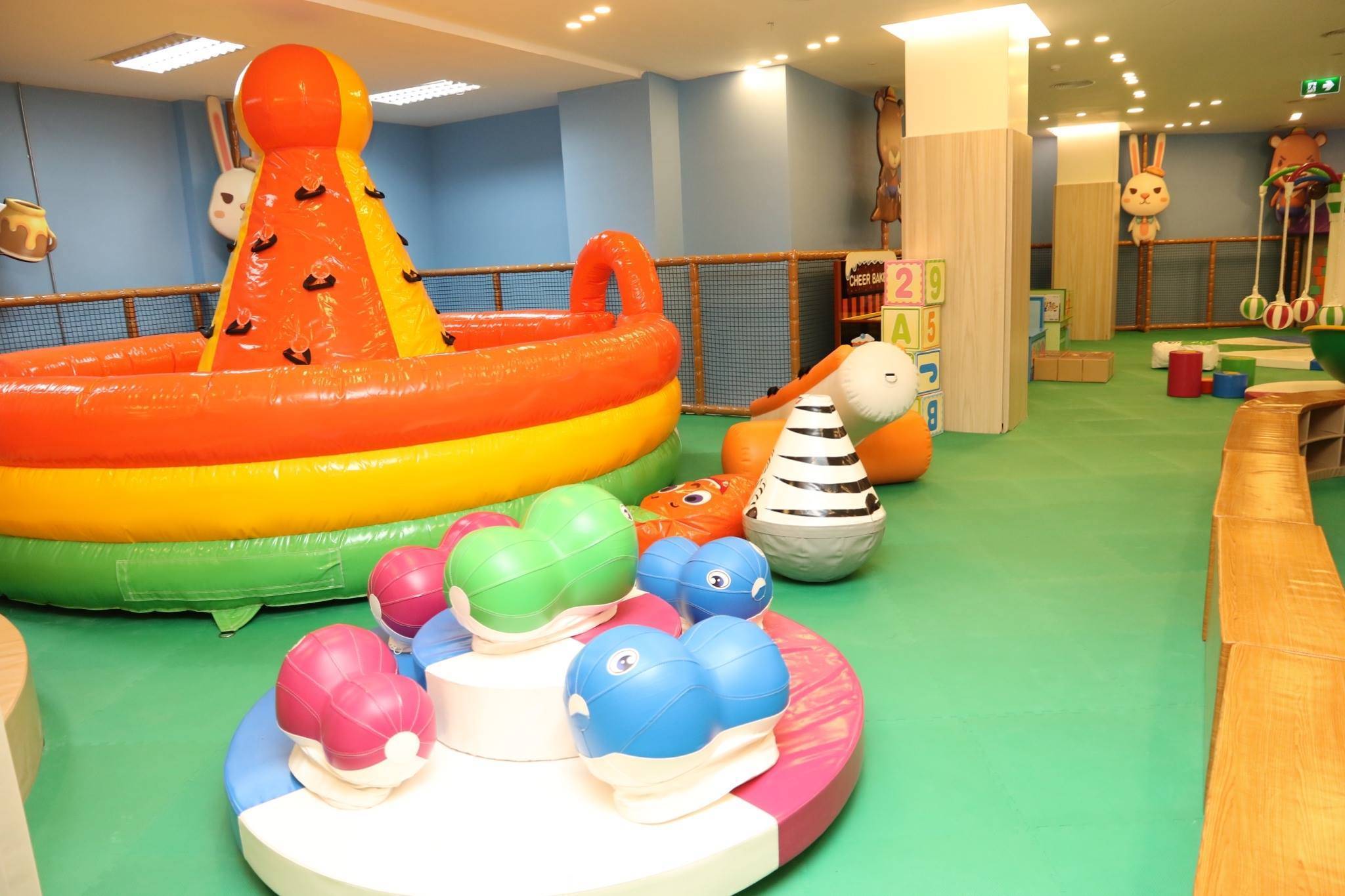 Playtory-The-Crystal-Ekamai-Ramindra-6