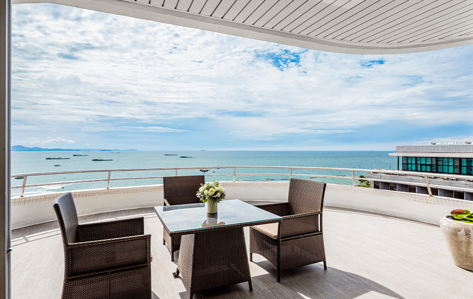 A-One-The-Royal-Cruise-Hotel-8