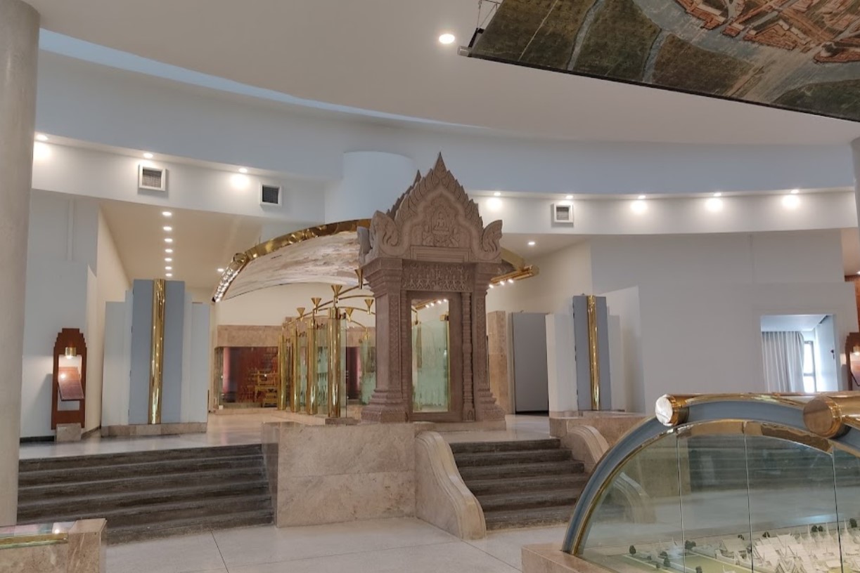 Ayutthaya-Historical-Study-Center-2