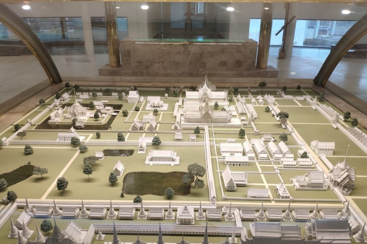 Ayutthaya-Historical-Study-Center-3