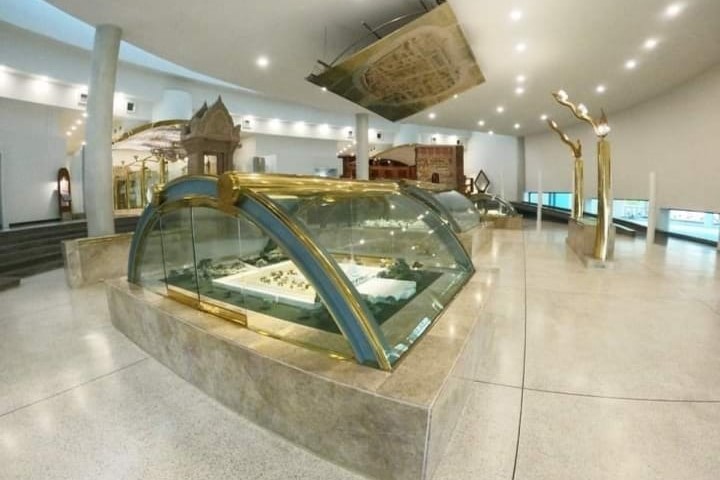 Ayutthaya-Historical-Study-Center-4