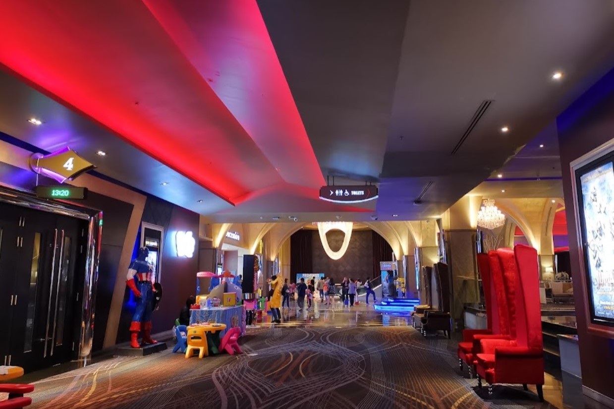 Esplanade-Cineplex-Ngamwongwan-Khae-Rai2