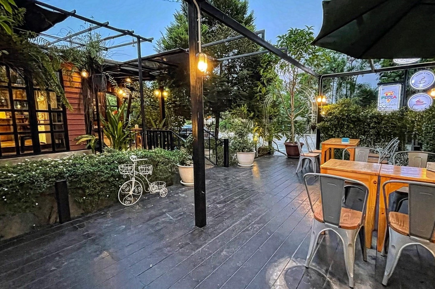 High-Trees-Cafe-and-Bistro2