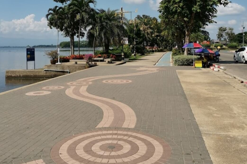 King-Ngam-Mueang-Monument3