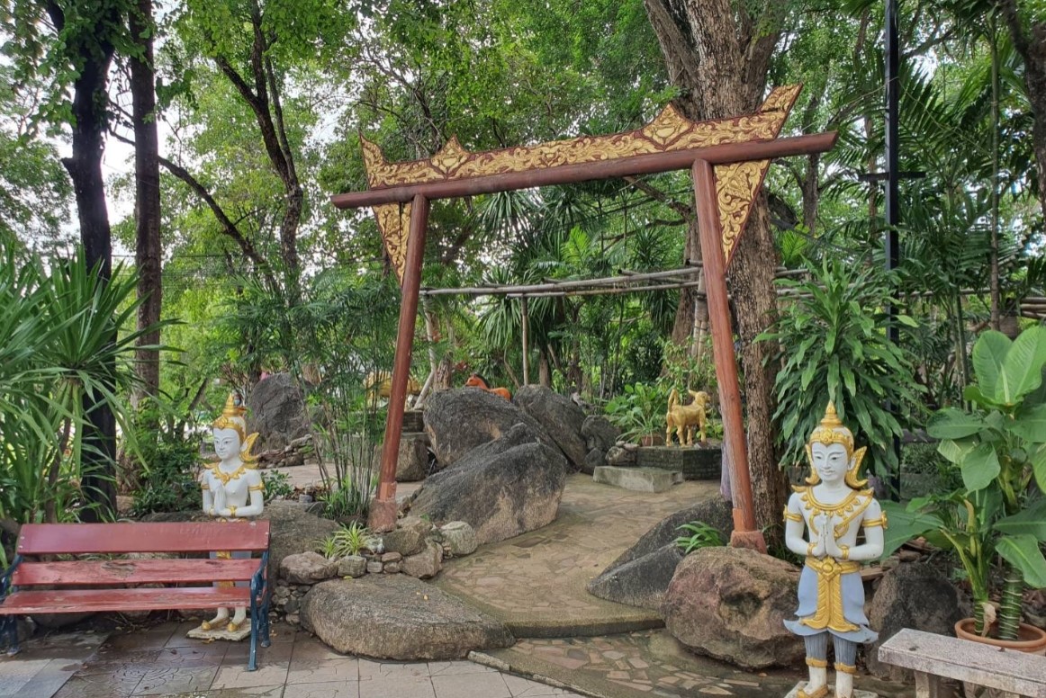 King-Taksin-the-Great-Memorial-Shrine2