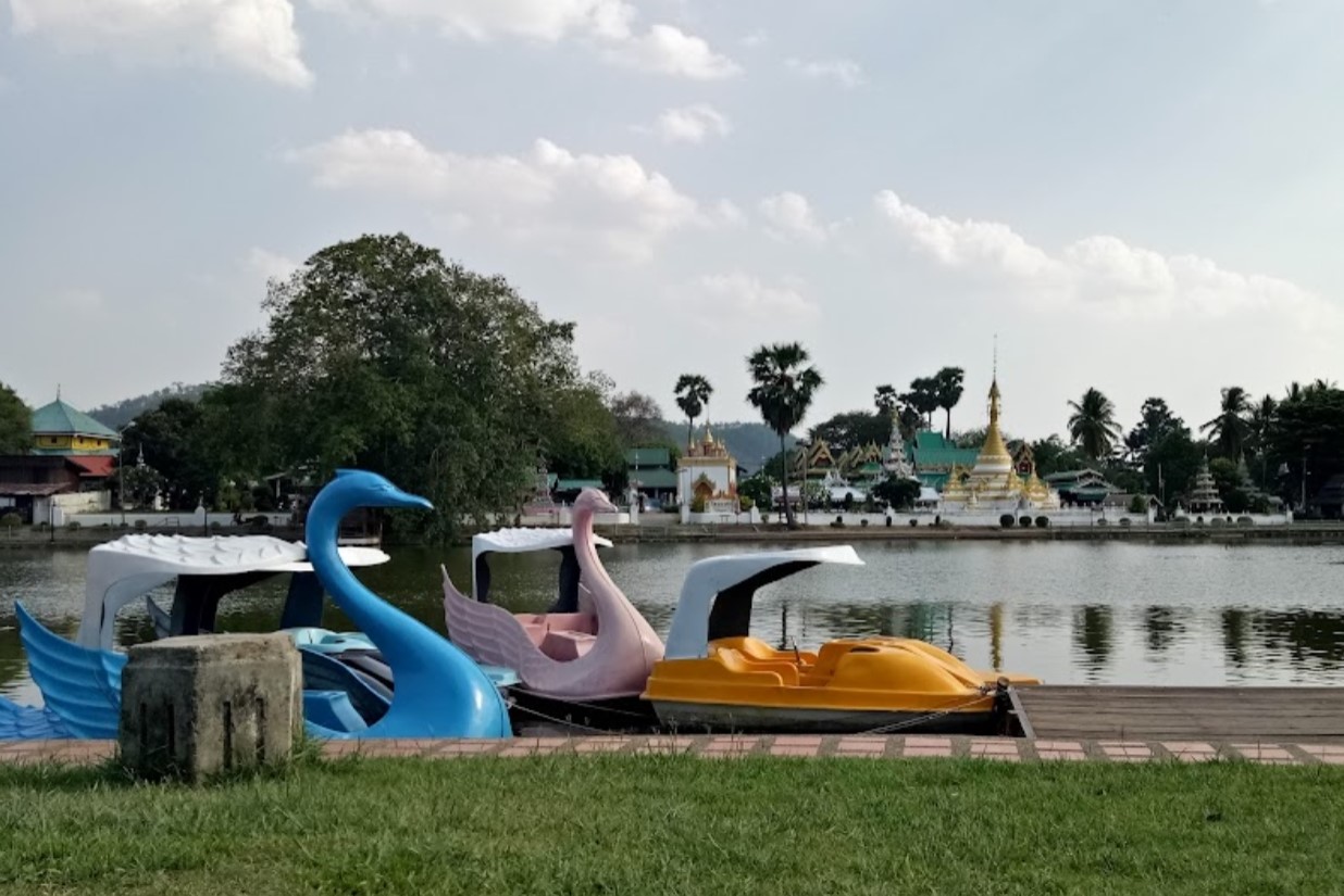 Nong-Jong-Khum-Public-Park-2