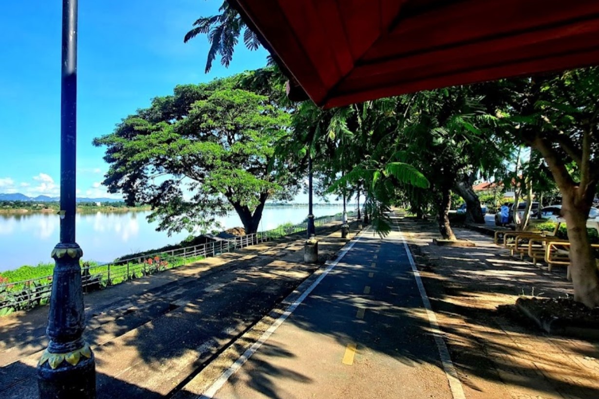 Sai-Thong-Sikhotbun-Beach-and-Park-2