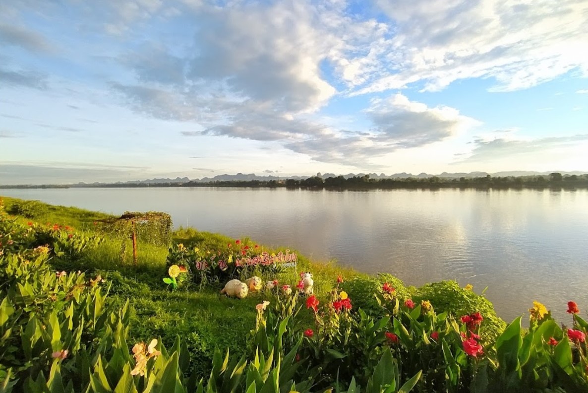 Sai-Thong-Sikhotbun-Beach-and-Park-3