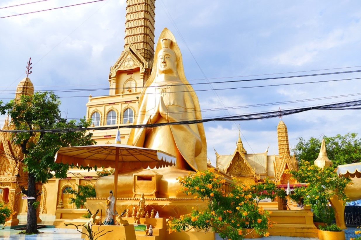 Wat-Phra-Prang-Muni2