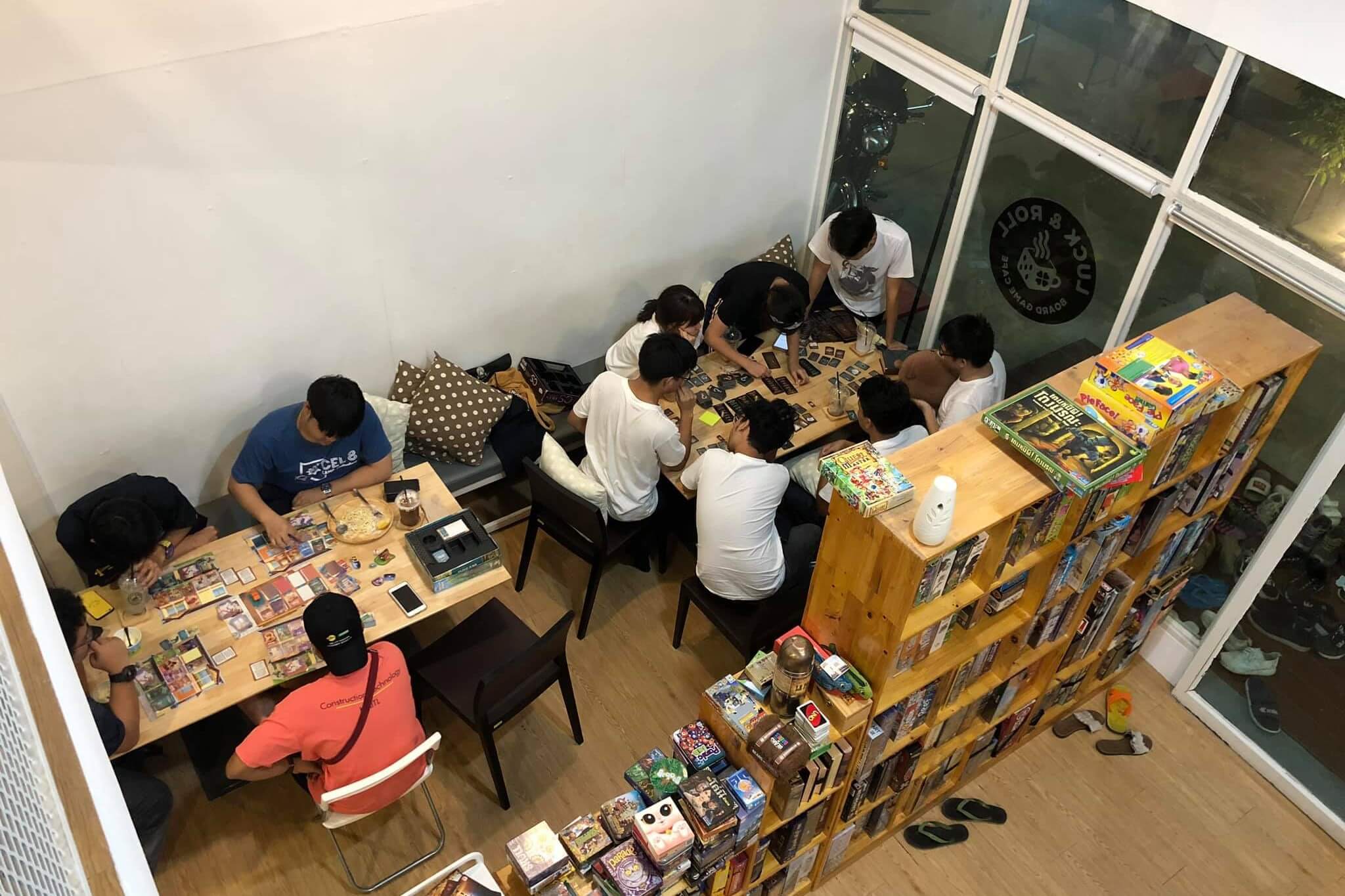 Luck-and-Roll-Board-Game-Cafe-2