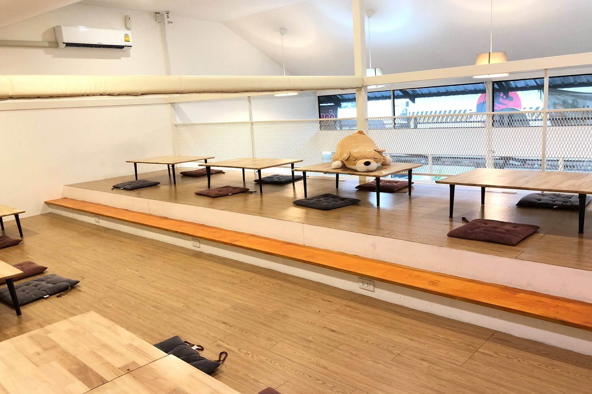 Luck-and-Roll-Board-Game-Cafe-4