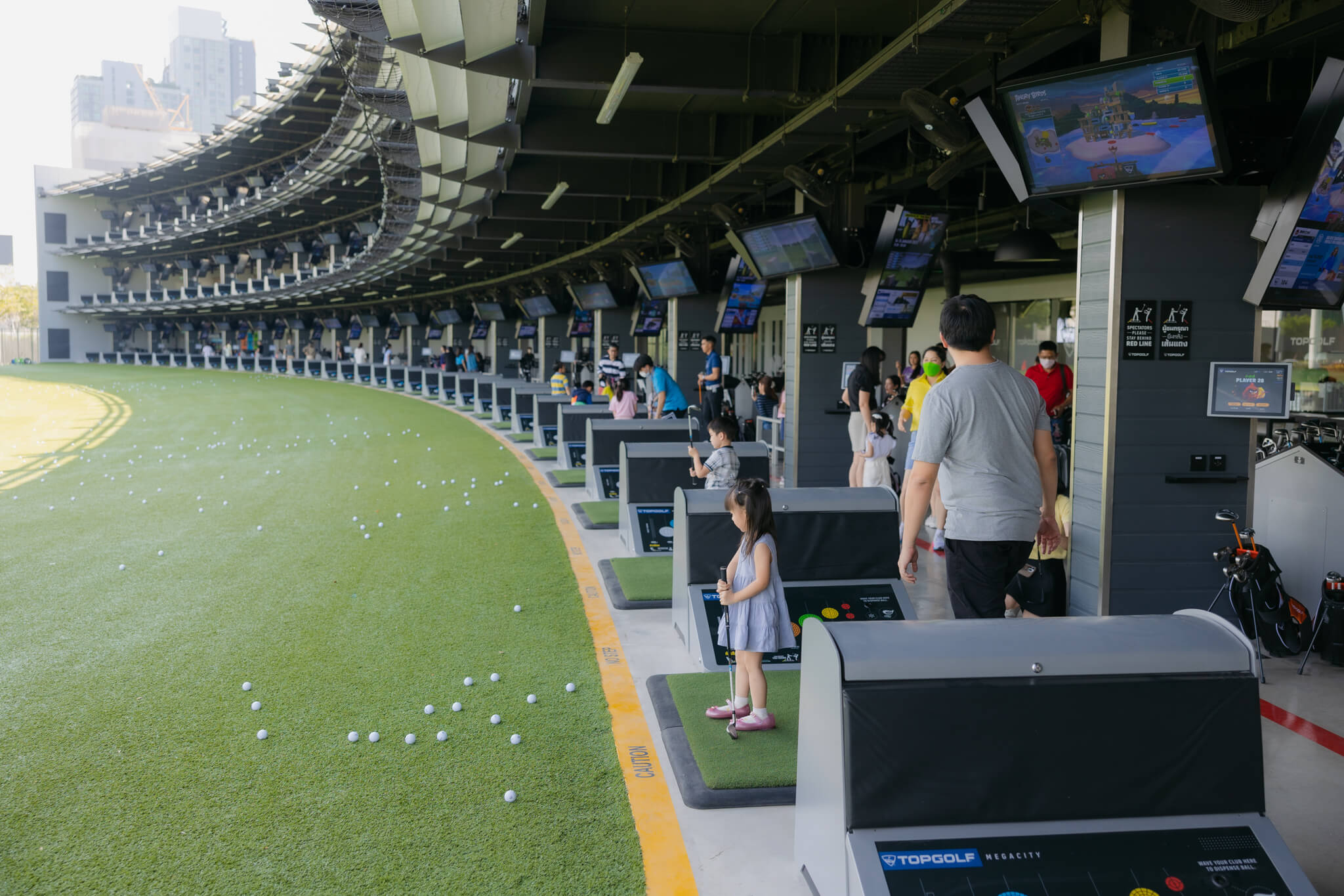 Topgolf-Megacity-1